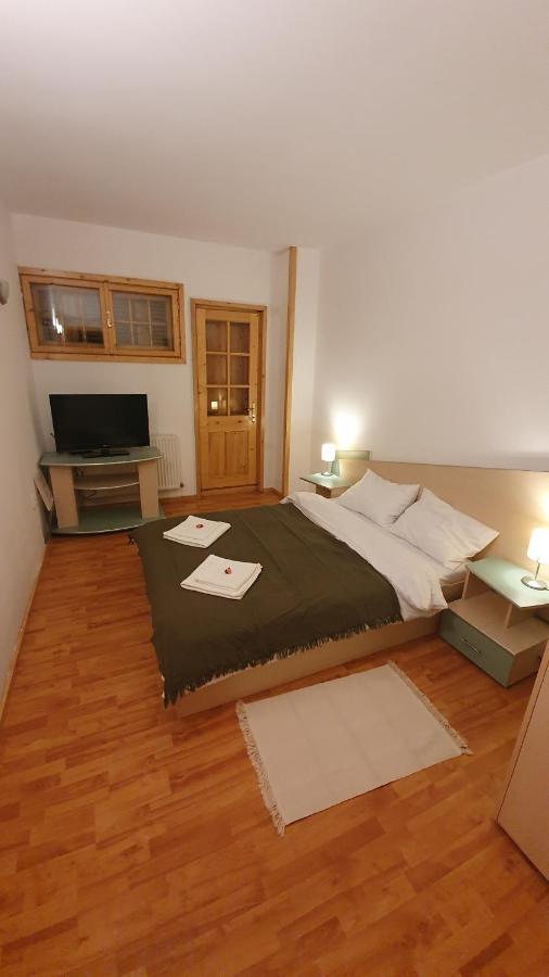 Vila Panselutelor 6 Sinaia Luaran gambar