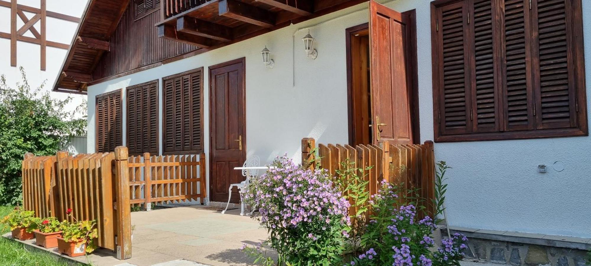 Vila Panselutelor 6 Sinaia Luaran gambar